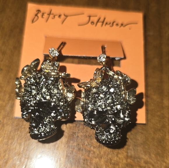 Betsey Johnson Skull Earrings w/ Butterflies - Picture 5 of 5